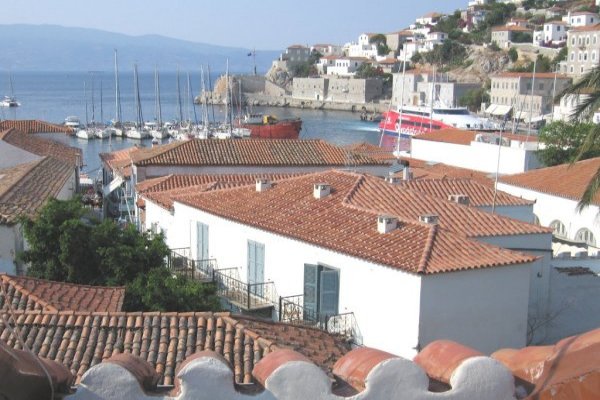 botsis_guest_house_attic_view_600.jpg